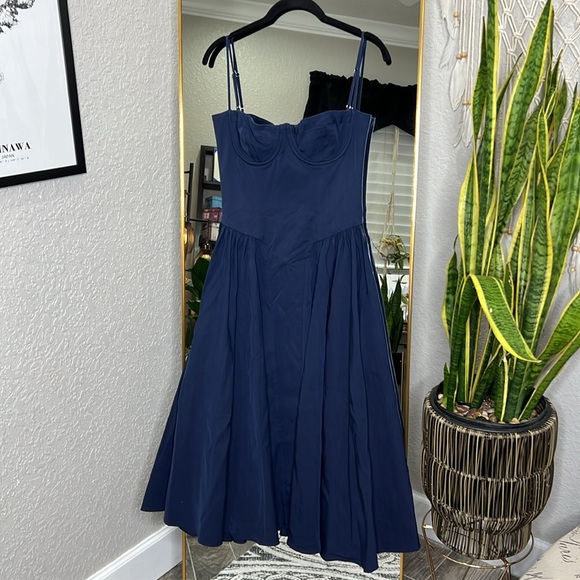 HOUSE OF CB 'Samaria' French Navy Corset Sundress NWOT - Picture 8 of 10